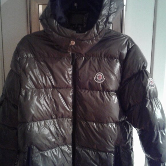 Moncler jacket new size small dark green beautiful color - Picture 1 of 7